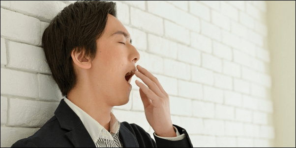睡眠不足でハゲる